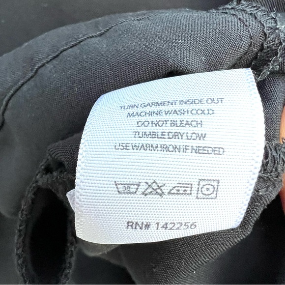 Figs Scrub Casma V-Neck Top Black Size X-small - Picture 10 of 12